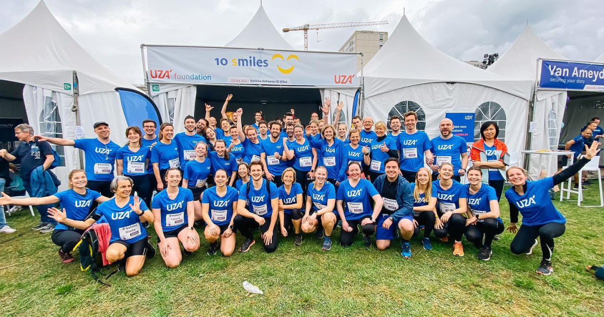 170 UZA-collega's en patiënten aan start van Antwerp 10 Miles